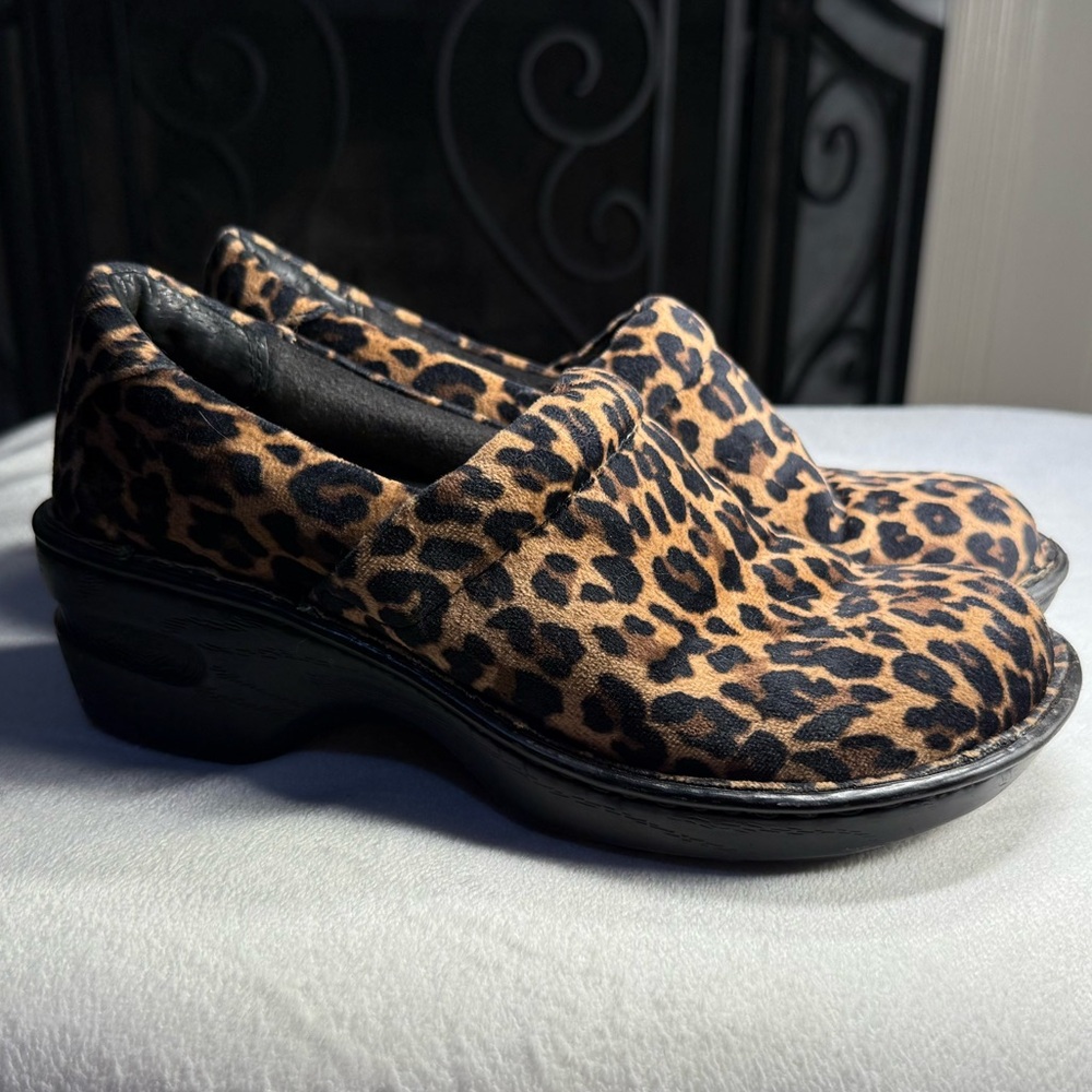 B.O.C. Women's Cheetah Print Peggy Clog